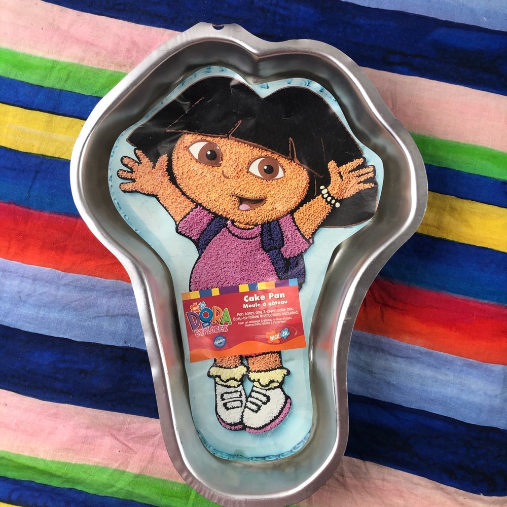 2003 Wilton Dora The Explorer Cake Pan Unused